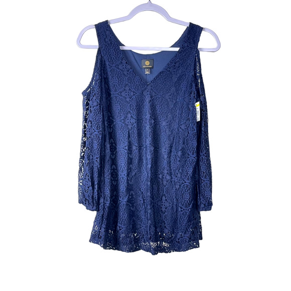 JM Collection Navy Cold Shoulder Lace 3/4 Sleeve V Neck Top NWT Size Small - Picture 2 of 12
